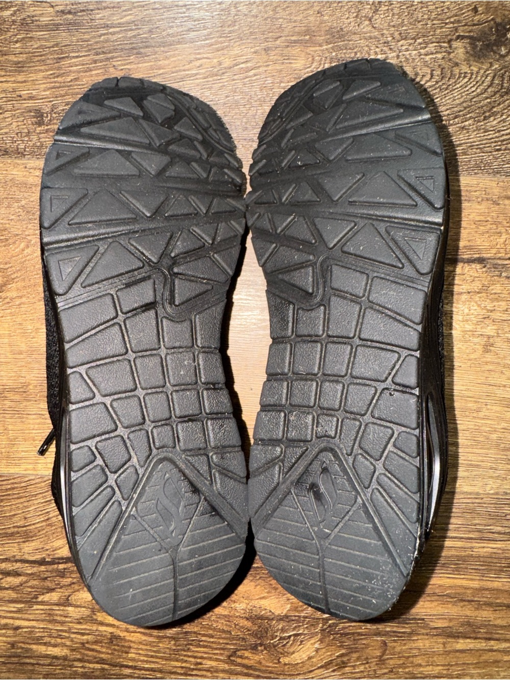 Skechers Air Cooled Memory Foam Womens Size 8 Black Walking Comfort Sneakers - Picture 6 of 8
